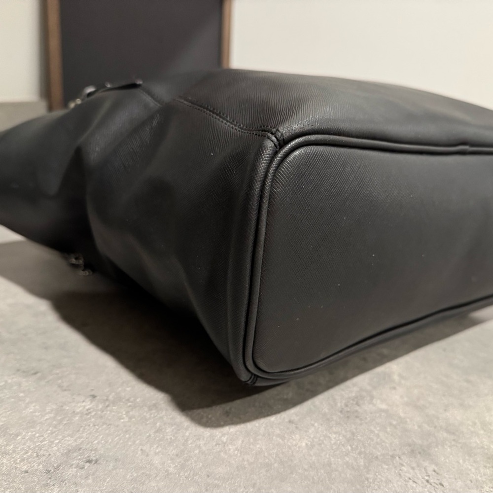 Coach Black Peyton Leather zip Top Tote! GUC!! - Picture 6 of 12